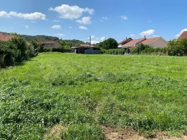 Terrain 323 m²
