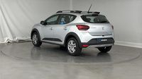 Dacia Sandero 1.0 TCe 90ch Stepway Confort — photo 8