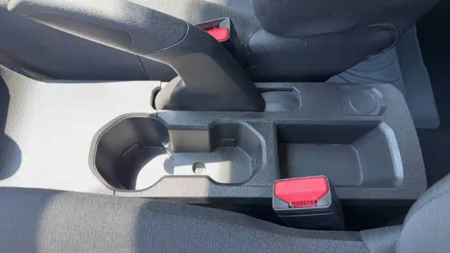 Dacia Sandero eco-g 100 — photo 39