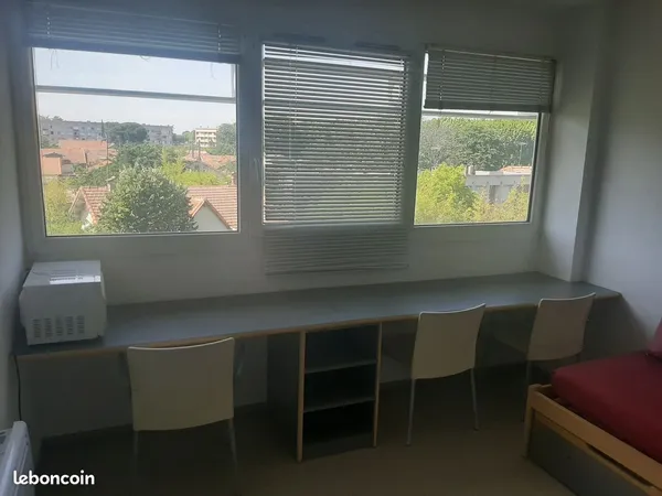 Studio meuble 18 m2 arceaux