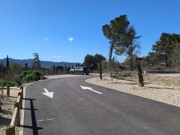 Terrain 400 m²