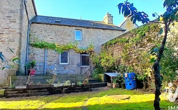 Maison 12 pièces 211 m²