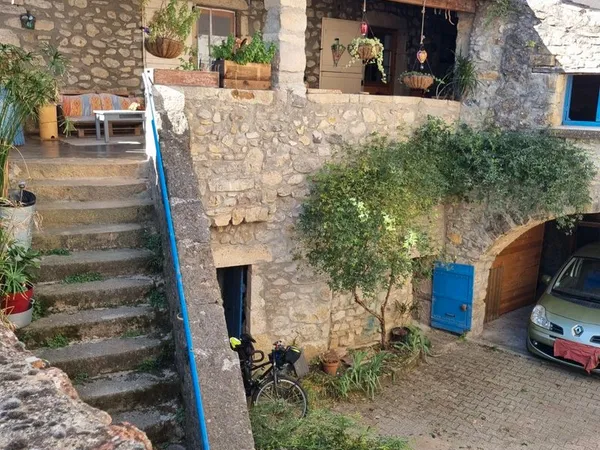 Maison de village en pierres 195m2 6 chambres