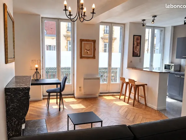T2 lumineux 40 m² - Dijon centre, Place des Cordeliers