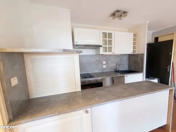 ☀️ DIRECT PROPRIÉTAIRE T2 33 m² plein sud + balcon + parking + cave