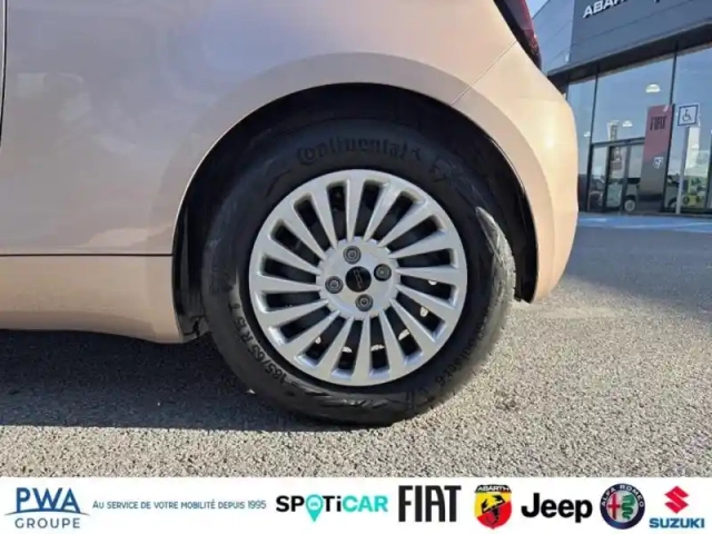 Fiat 500 e 95ch action — photo 11