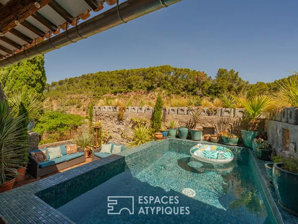 Maison d'artiste avec piscine au coeur du quartier médiéval