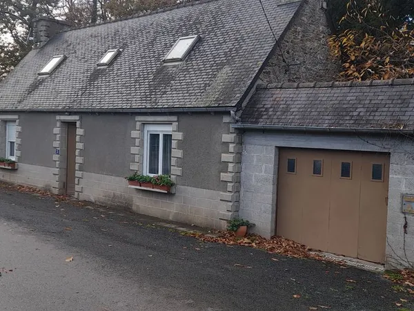 Maison à vendre La Roche Jaudy (1 km de l'école d'agriculture)