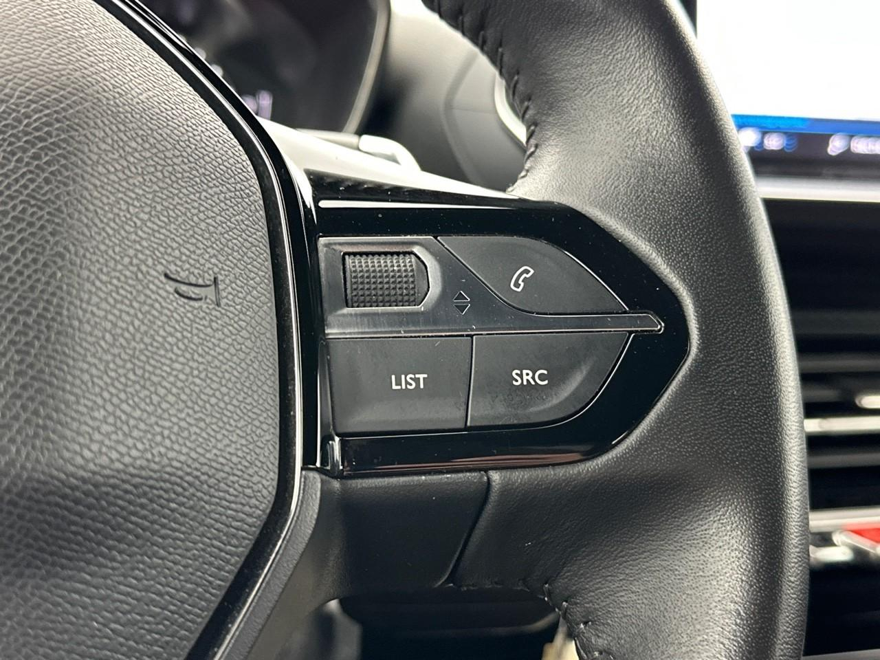 Peugeot 2008 puretech 130 s&s eat8 active pack — photo 19