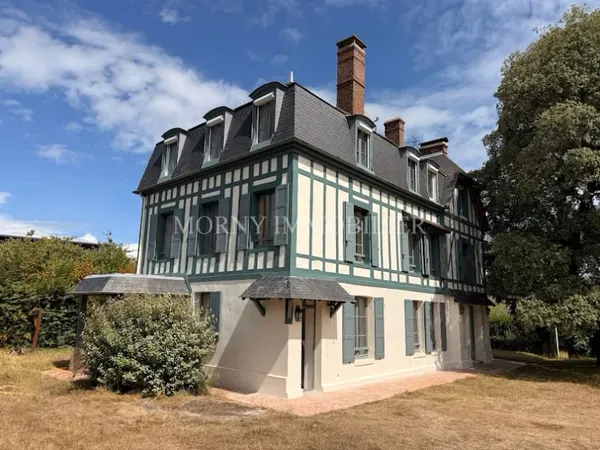 Propriété 8 pièces 330 m²