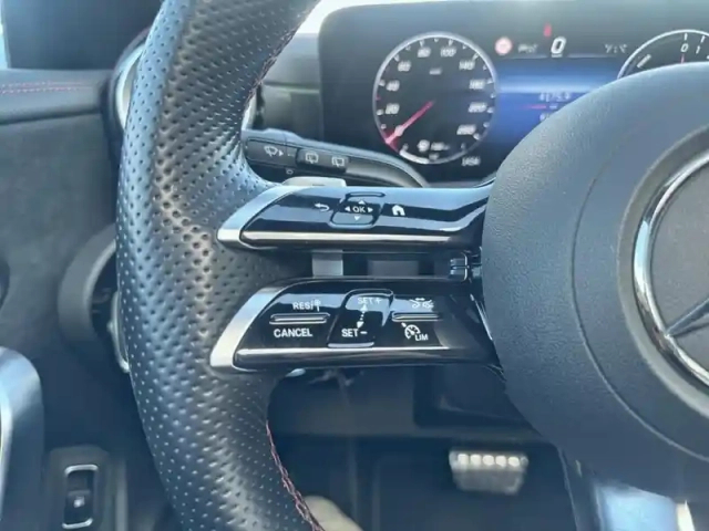 Mercedes Cla shooting brake 250 e 8g-dct amg line — photo 19