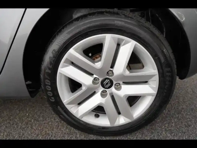 Renault Clio 1.0 tce 90ch evolution — photo 11