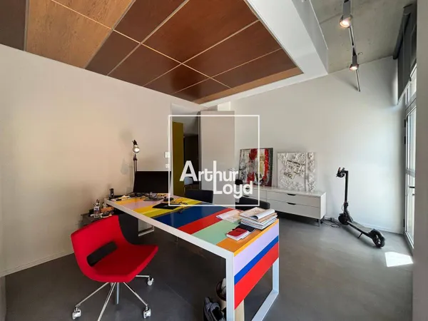 Bureau 128 m²