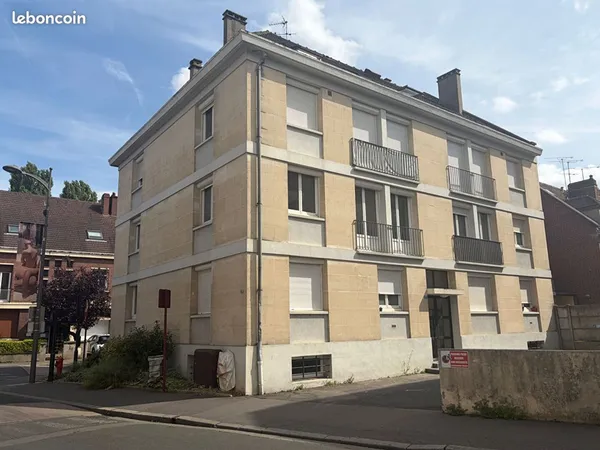 Immeuble 27 pièces 568 m²