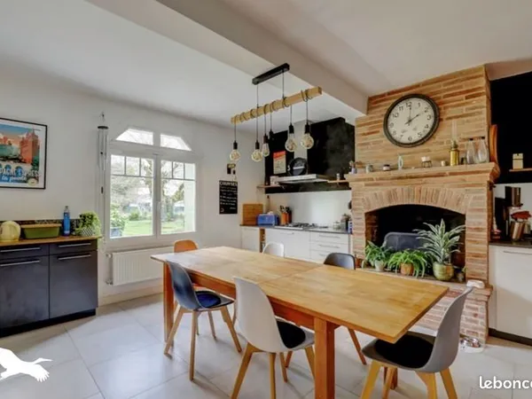 Maison 7 pièces 224 m²