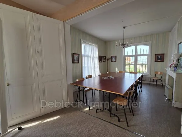 Maison 2 pièces 163 m²