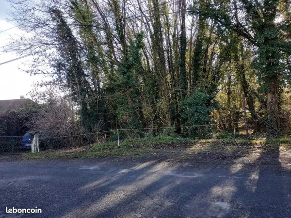 Vends terrain constructible moisenay 77