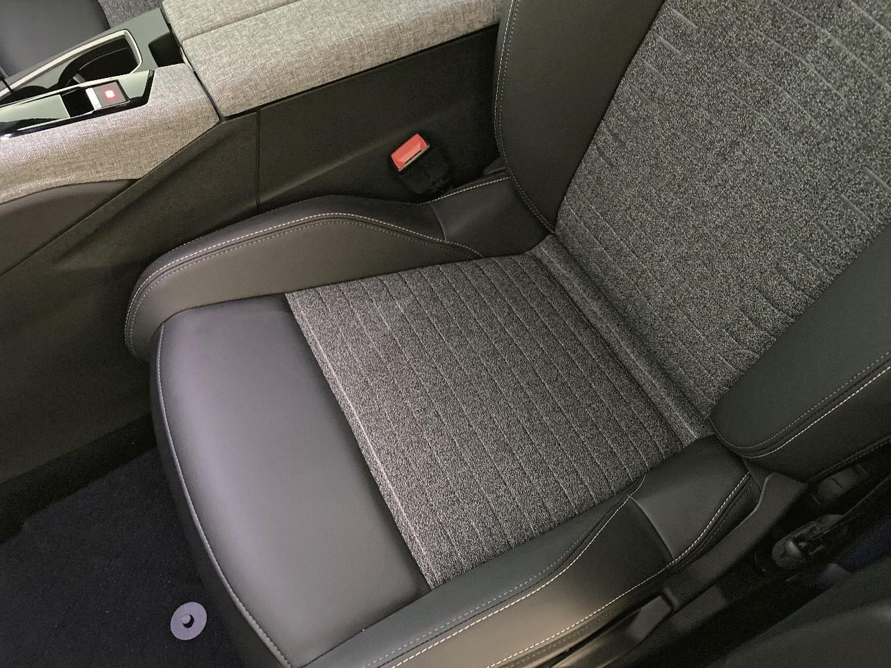 Peugeot 3008 hybrid 145 e-dcs6 allure — photo 9