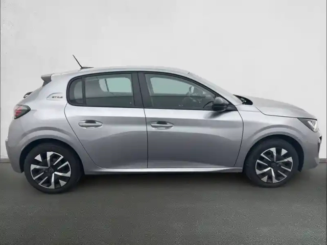 Peugeot 208 electrique 50 kwh 136ch — photo 4