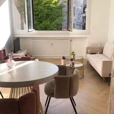 À louer, appartement meublé de 65 m² situé à Chavanelle/Villeboeuf, au avec ascenseur