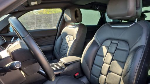 DS DS 5 1.6 THP 165 EAT6 - So Chic – 2016 – 61577 km – Essence – Boîte Automatique — photo 16