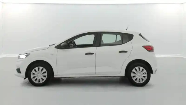Dacia Sandero eco-g 100 — photo 13