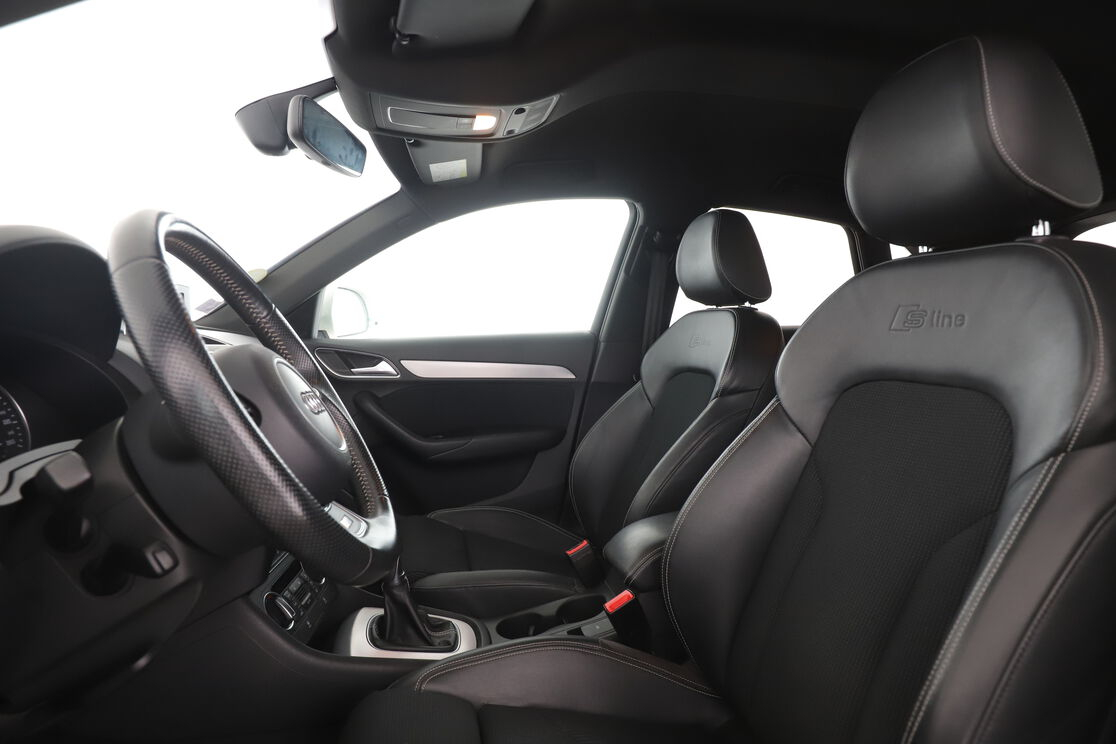 Audi Q3 2.0 TDI S Line — photo 9