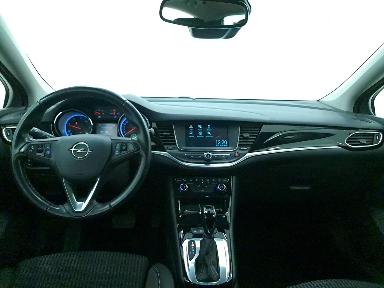 Opel Astra — photo 11