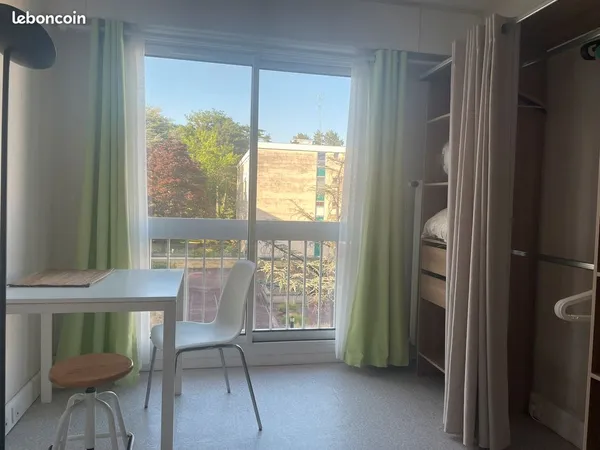 Location meublée studio 16m2 Châtenay-Malabry (92290)