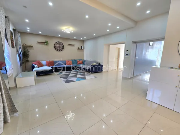 Maison 7 pièces 232 m²