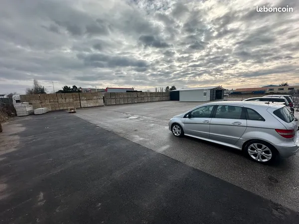 ESPACE DE STOCKAGE A LOUER 1000M C est possible avoire jusqu a 7000m pour stockage