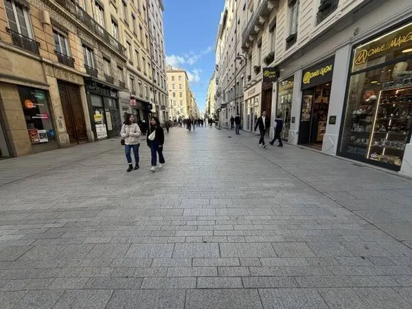 Local commercial 26 m²
