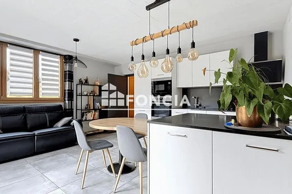 Maison 6 pièces 140 m²