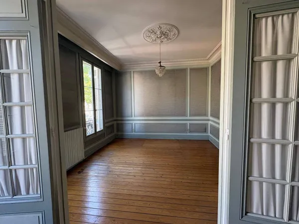 Bureaux 100 m²