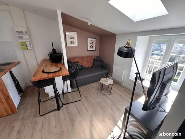 Studio rénové à neuf - Emplacement idéal - Saint-Maixent-l'École