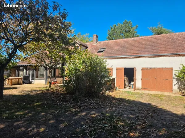 Longère à la campagne 119m2 avec dépendances et terrain de 4463m2