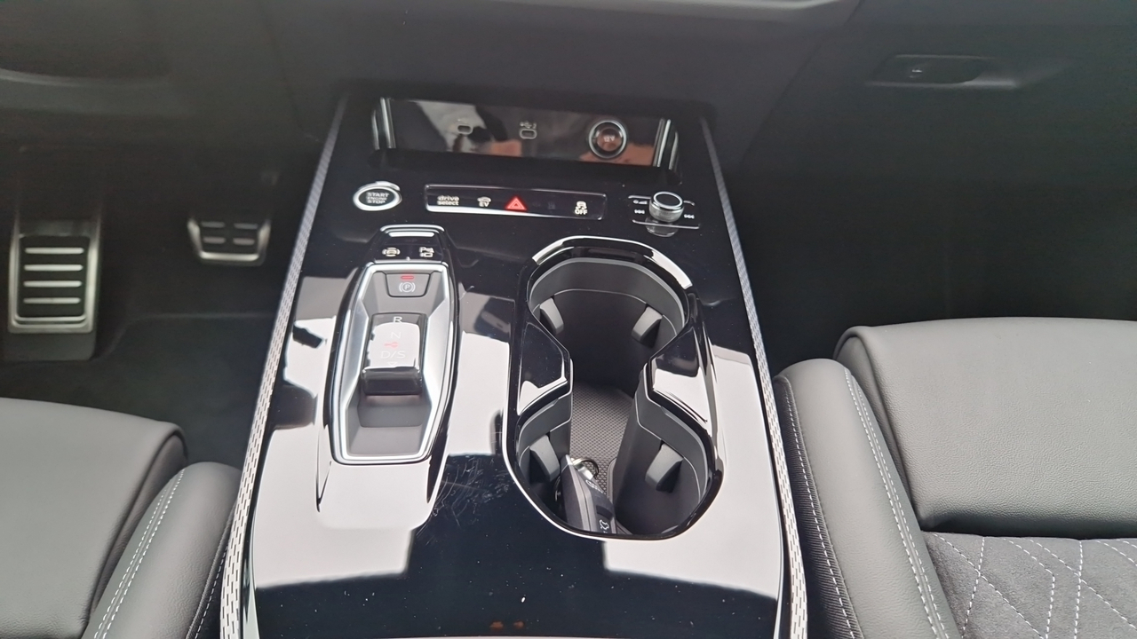 Audi A5 e-hybrid 299 ch S tronic 7 Quattro — photo 11