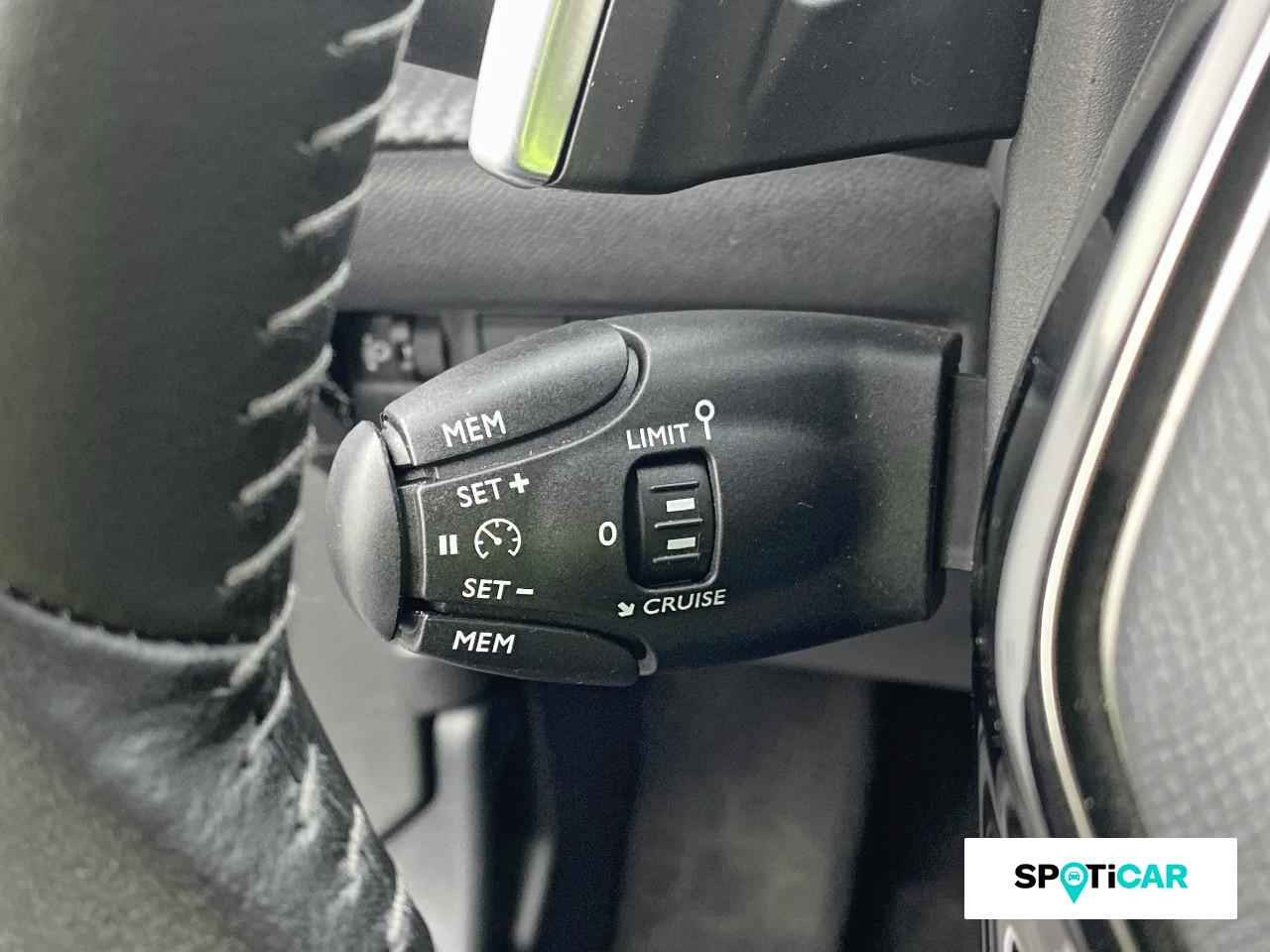 Peugeot 2008 1.2 puretech 130ch s&s allure pack eat8 — photo 17