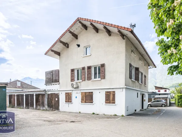 Appartement 8 pièces 148 m²