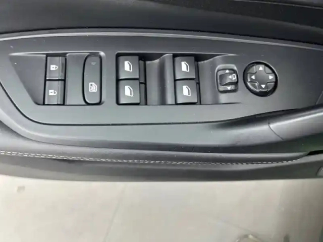 Peugeot 308 puretech 130ch s&amp;s bvm6 — photo 23