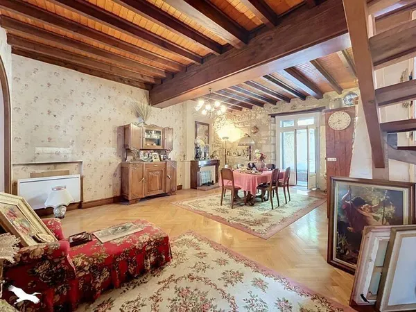 Immeuble 5 pièces 144 m²
