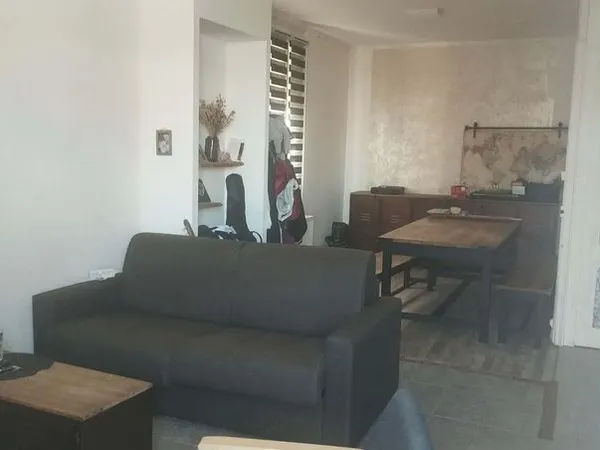 Maison individuelle avec jardin,garage et revenus solaires Mâcon sud