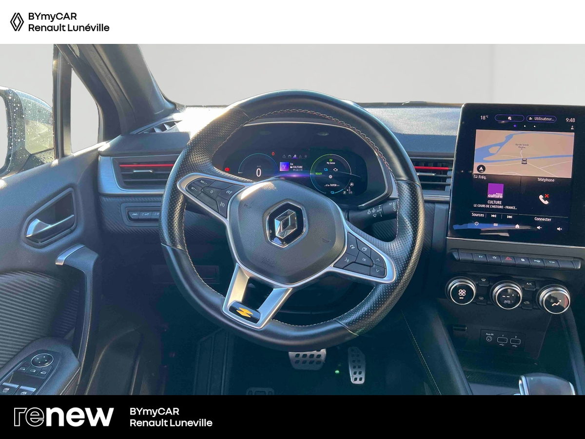 Renault Captur E-Tech 145 - 21 — photo 10
