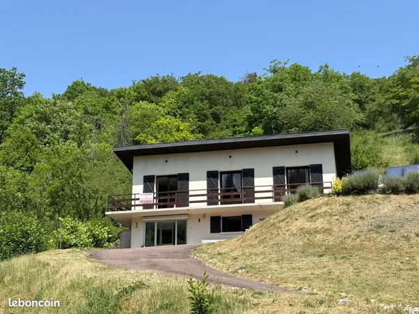 Pavillon 8 pièces 187 m²