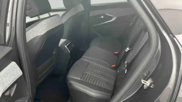Peugeot 3008 hybrid 145 e-dcs6 — photo 47