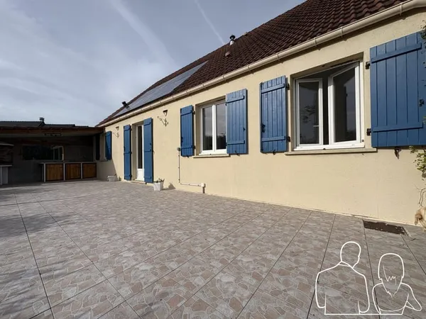 MAISON TRADITIONNELLE - 4 PIÈCES -VIABLE DE PLAIN-PIED