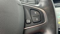 Renault Captur 1.3 TCe 130ch FAP Intens — photo 18