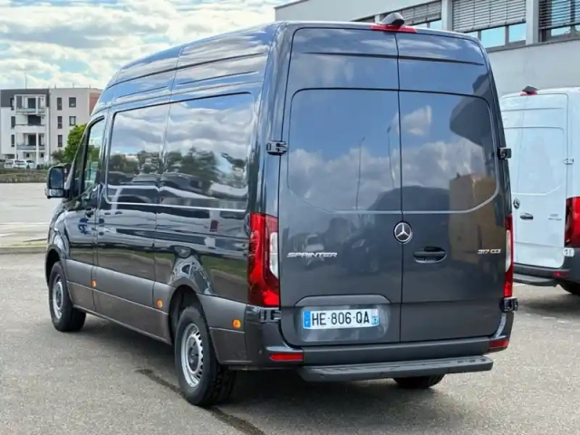 Mercedes Sprinter 317 cdi 37s 12m3 bva 170ch pro — photo 5