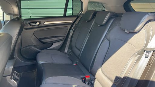 Renault Megane Estate 1.5 Blue dCi 115 EDC7 - Intens – 2021 – 125280 km – Diesel – Boîte Automatique — photo 30