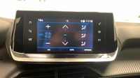 Peugeot 2008 1.2 PureTech 130ch S&S Allure — photo 28